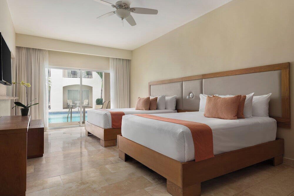 Habitación estándar con dos camas