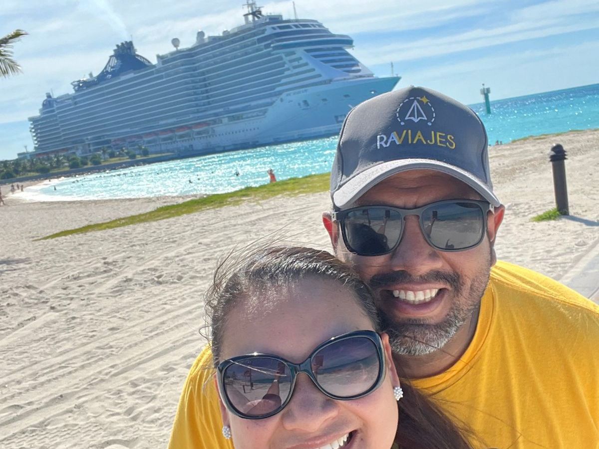 Nathy y Roberto en Cruceros sin visa americana